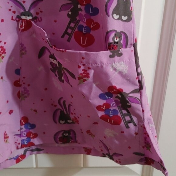 Zinnia nurse scrubs top shirt short sleeve love bunny purple pattern - Picture 5 of 9